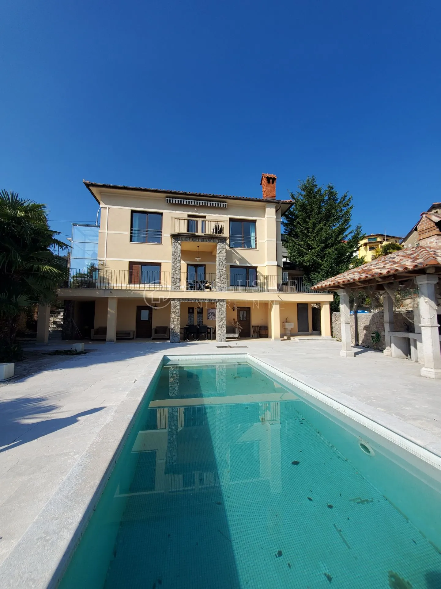 volosko villa s bazenom i lijepim vrtom- 150m od mora !! - slika 4