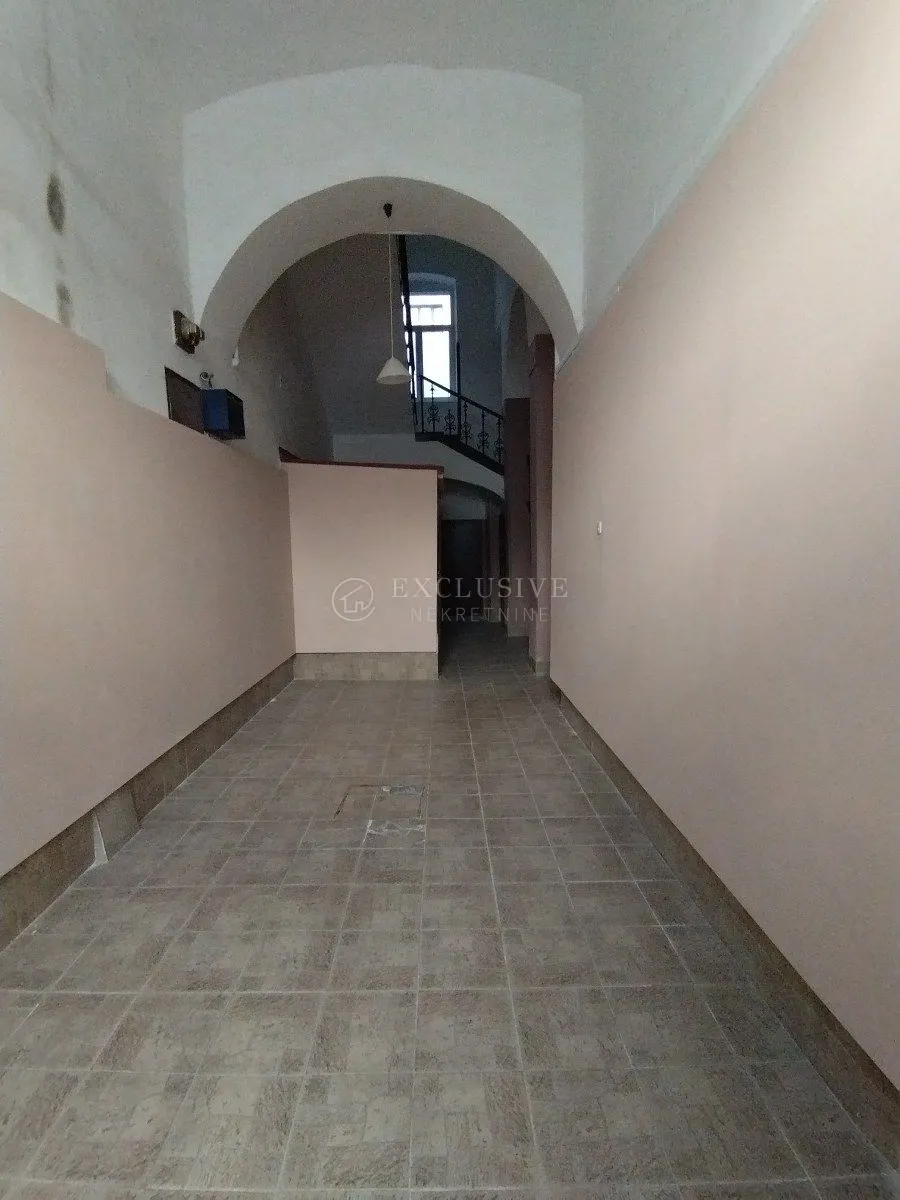 rijeka strogi centar-gospodski stan 4s+db!!!neposredna blizina buduće marine!!! - slika 11