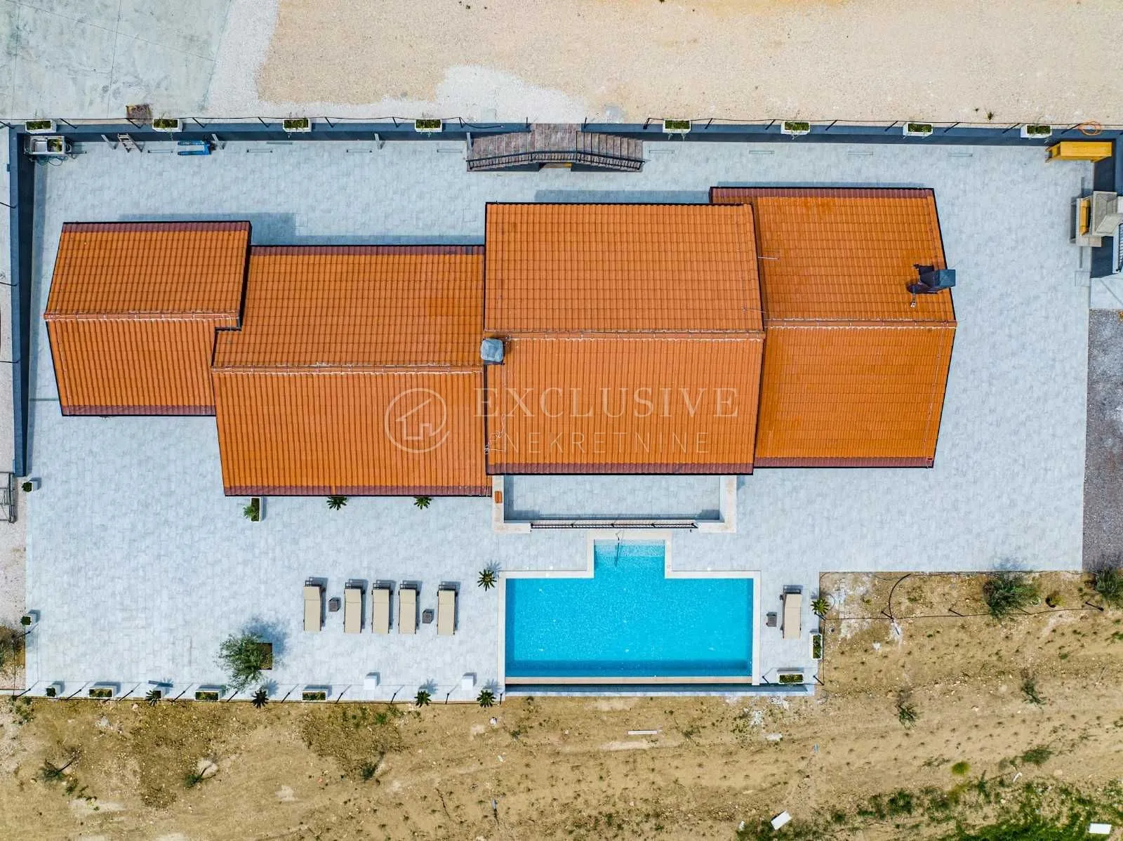 istra - hacijenda na osami s 20 000m2 okućnice !! - slika 4