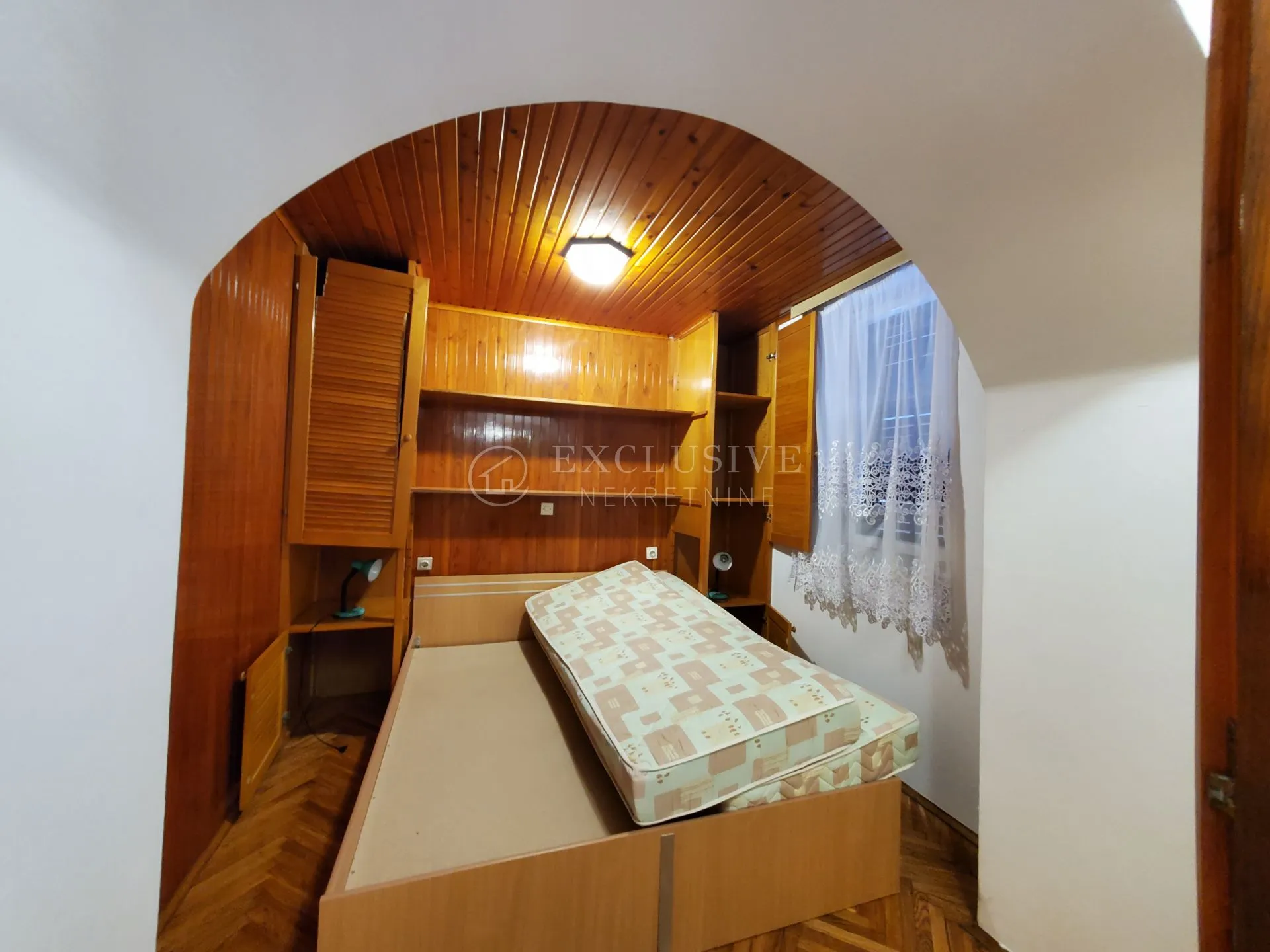 opatija kuća s predivnim pogledom i četiri stana - slika 14