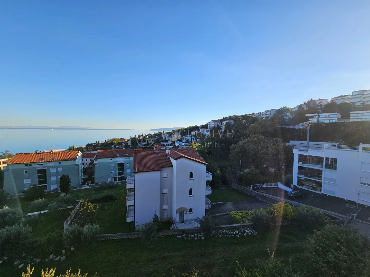 ičići-novouređeni 4 sobni stan sa velikom garažom - slika 35