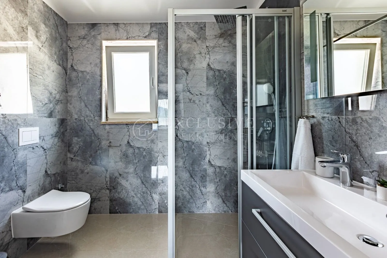 istra - hacijenda na osami s 20 000m2 okućnice !! - slika 23