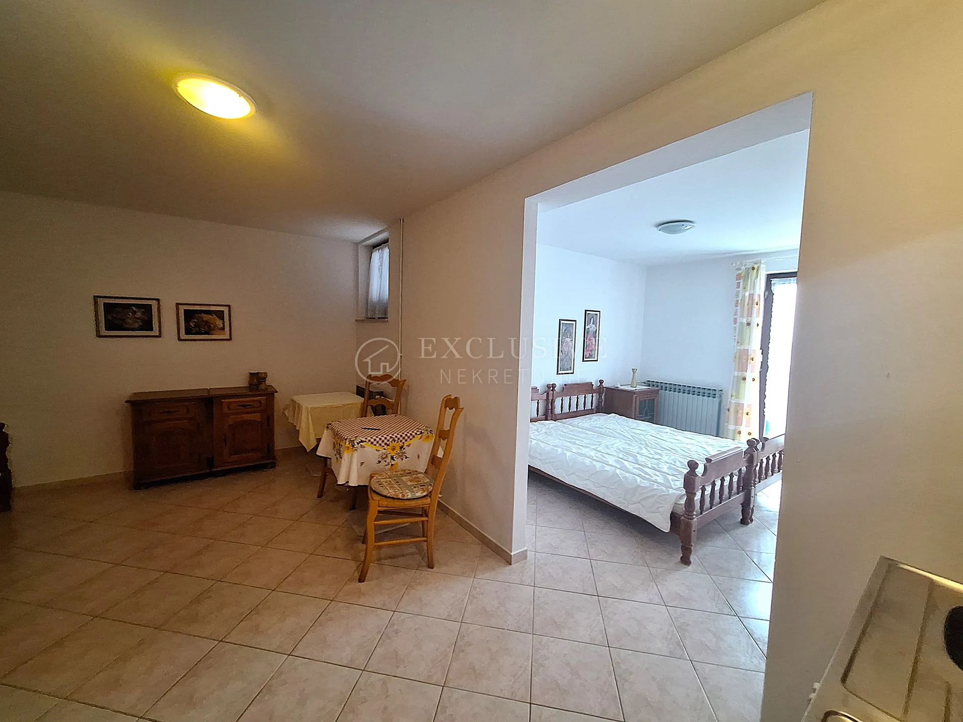 jadranovo - apartmanska vila s bazenom - slika 11