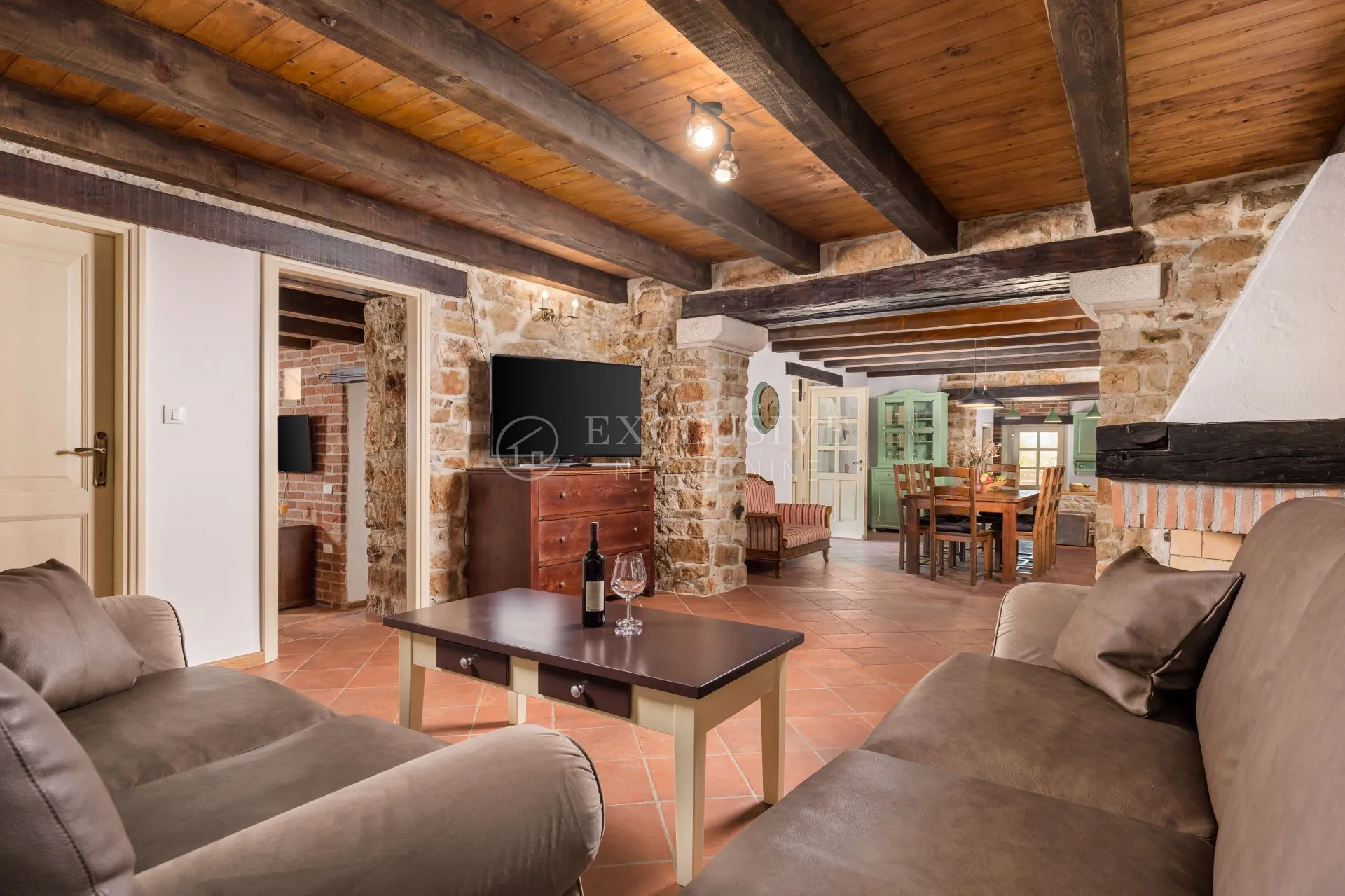 istra, tinjan - prekrasna kamena vila s bazenom - slika 39