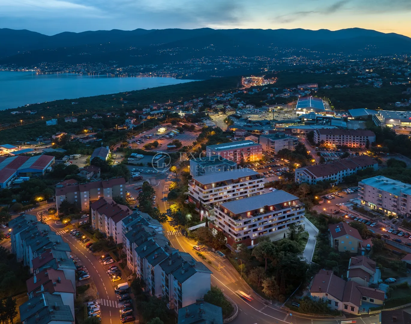 rijeka, srdoči - stan na 1.katu moderne novogradnja - slika 8