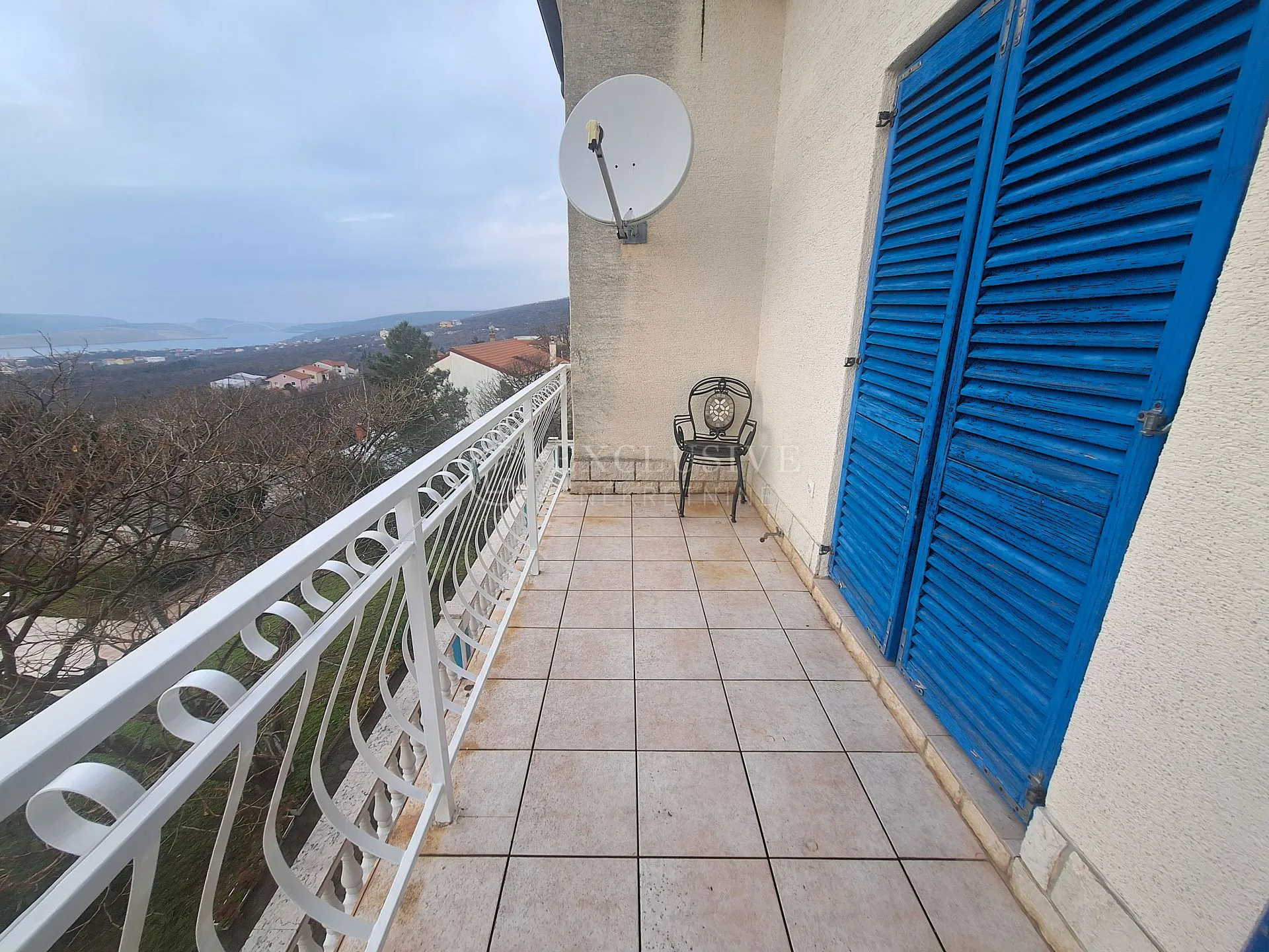 jadranovo - apartmanska vila s bazenom - slika 13