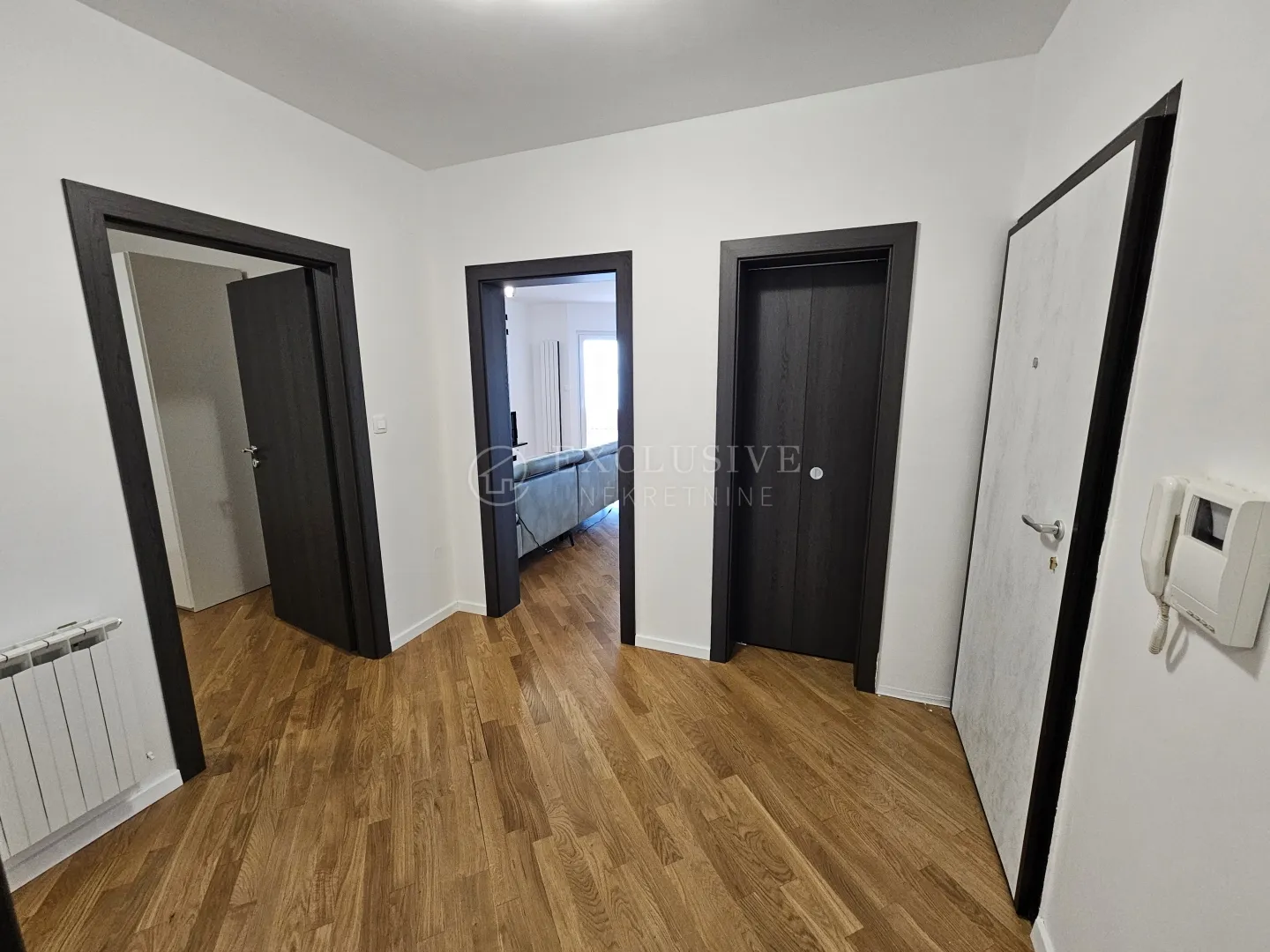 ičići-novouređeni 4 sobni stan sa velikom garažom - slika 6