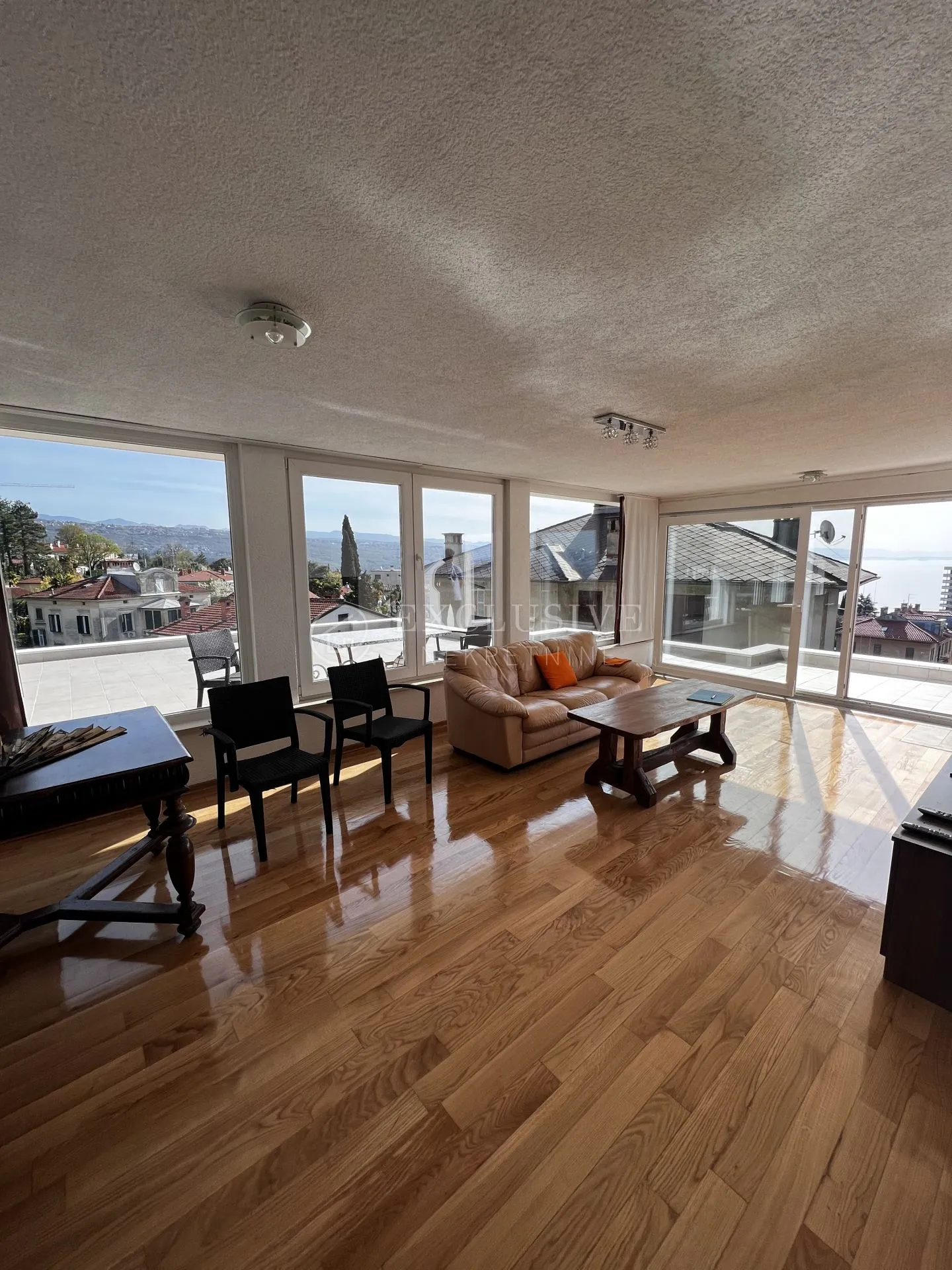 opatija-centar stan u vili 200m2 s parkingom - slika 7