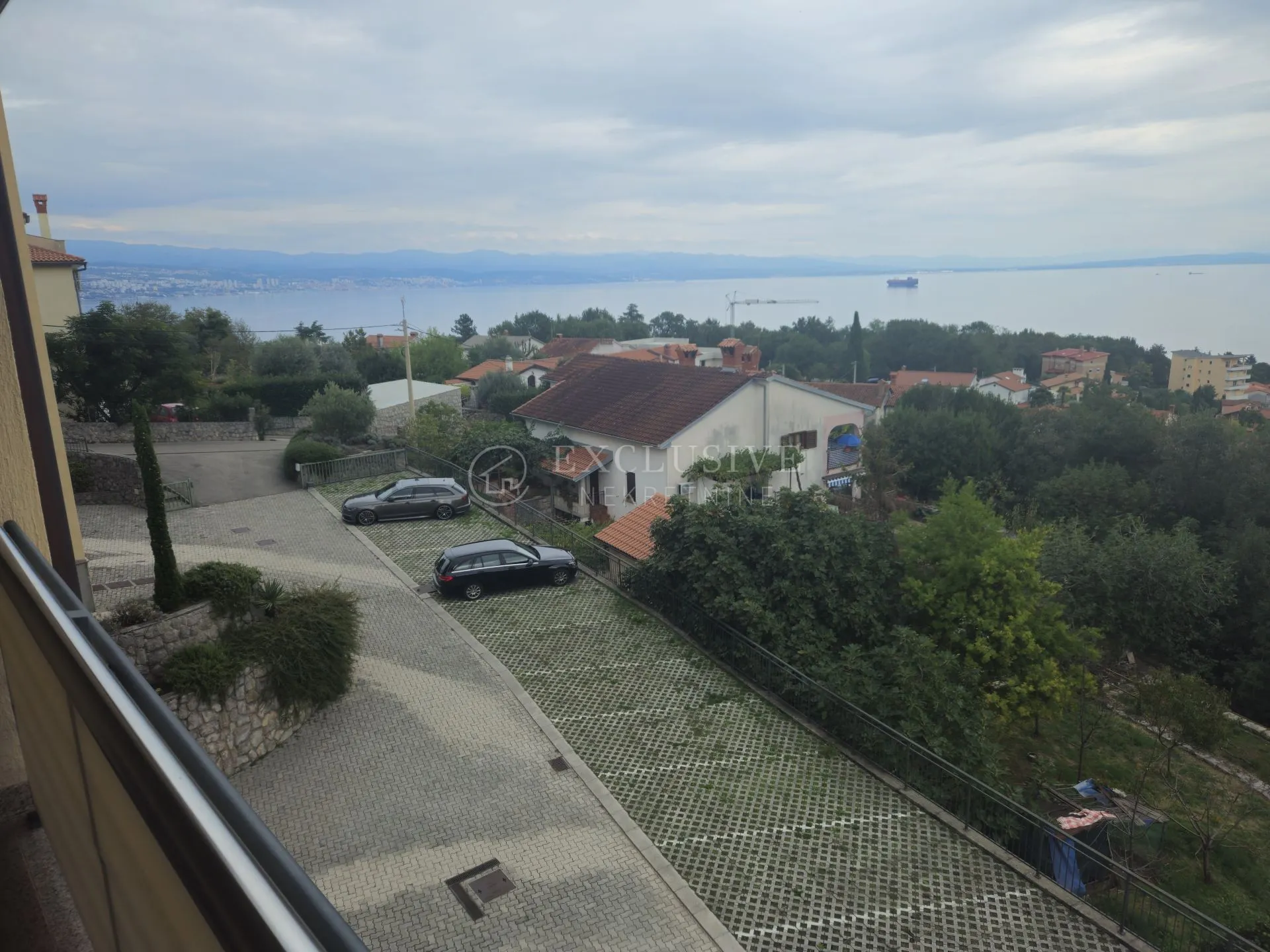 ičići-stan s garažom na 2 katu- preporučamo - slika 7