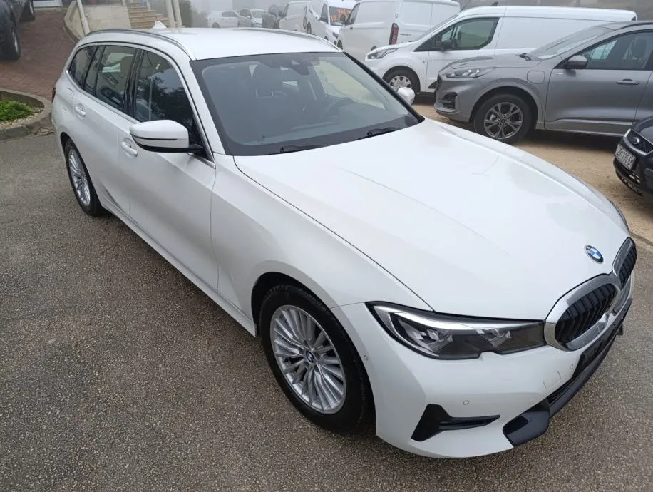 bmw serija 3 touring 318d - slika 2