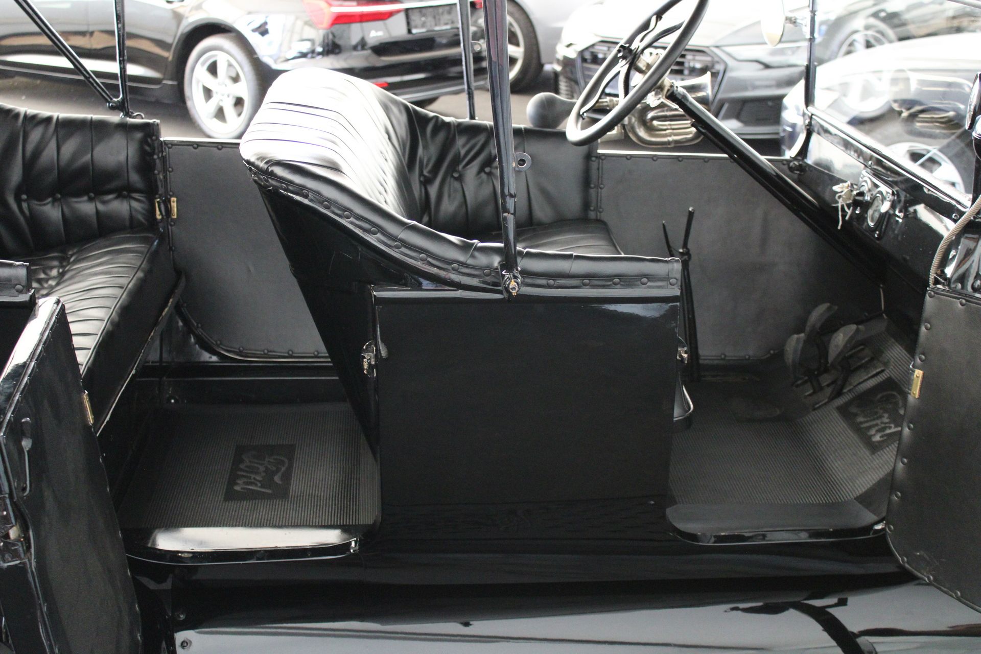 ford model t convertible - restavriran - slika 8