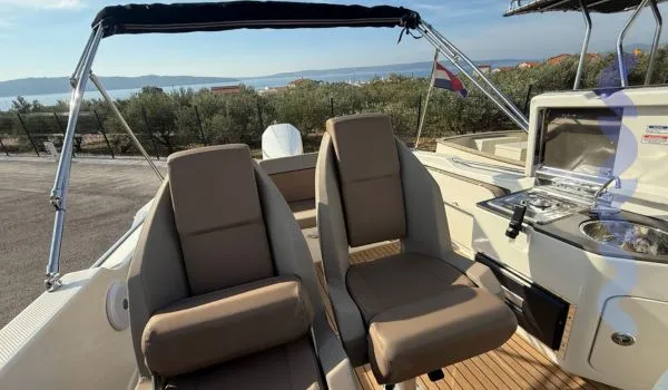 quicksilver activ 755 sundeck - u odličnom stanju, pažljivo održavan - slika 14