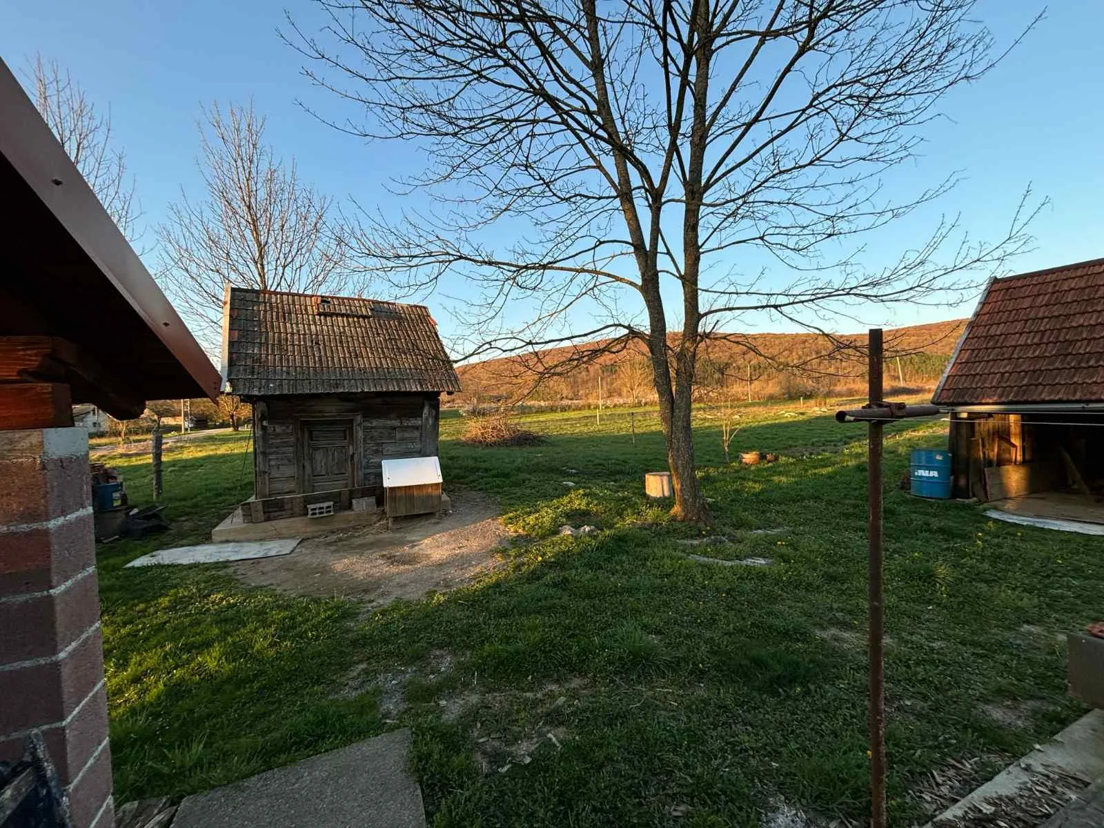 kuća bez ulaganja+ 10000m2 zemlje - slika 10