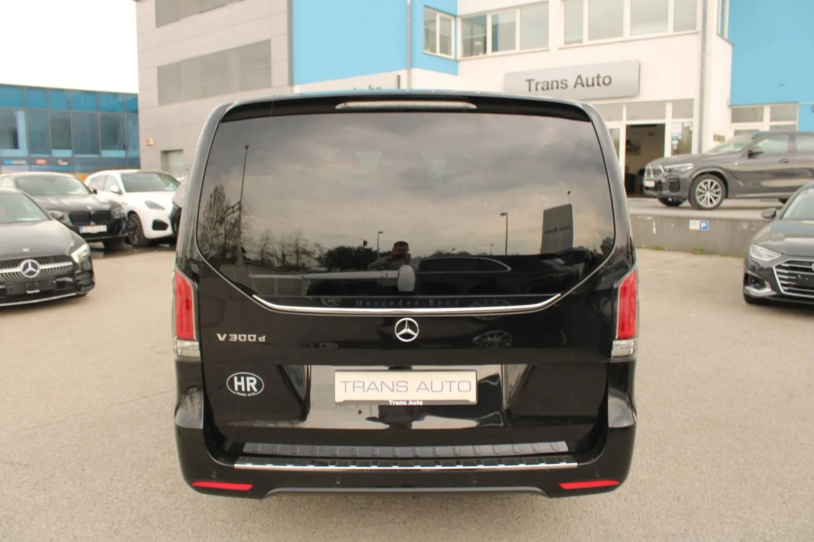 mercedes-benz klasa v 300d amg extralong automatik *led, navigacija, k - slika 6
