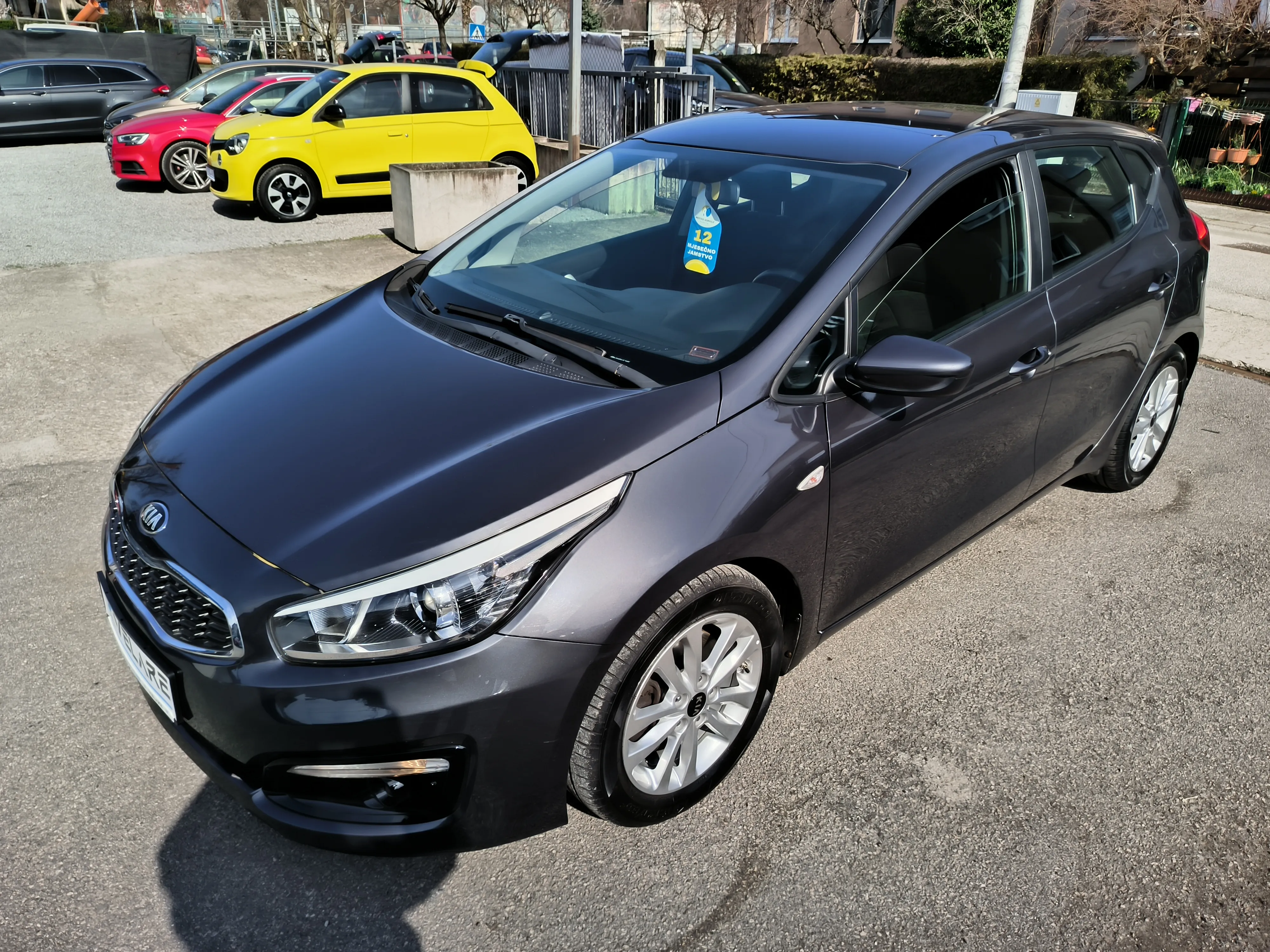 kia ceed 1,6 crdi 136 ks, edition, servisna, jamstvo, reg. 1 godinu - slika 2