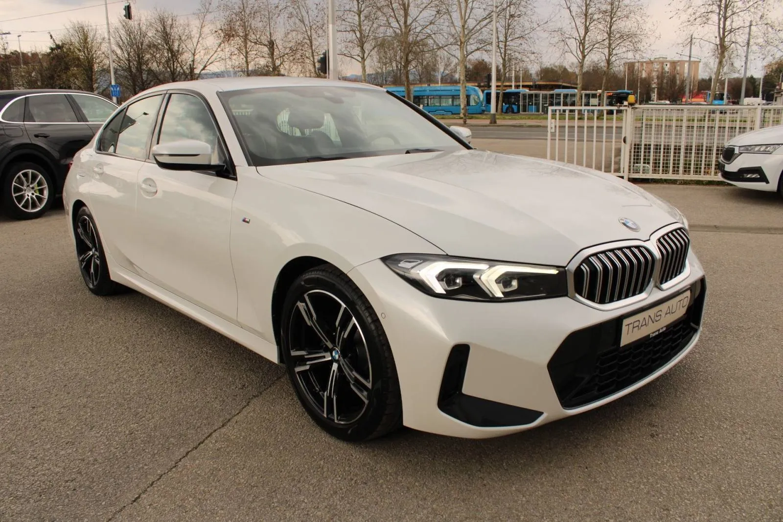 bmw serija 3 318i automatik m paket *led, navigacija, kamera* - slika 3