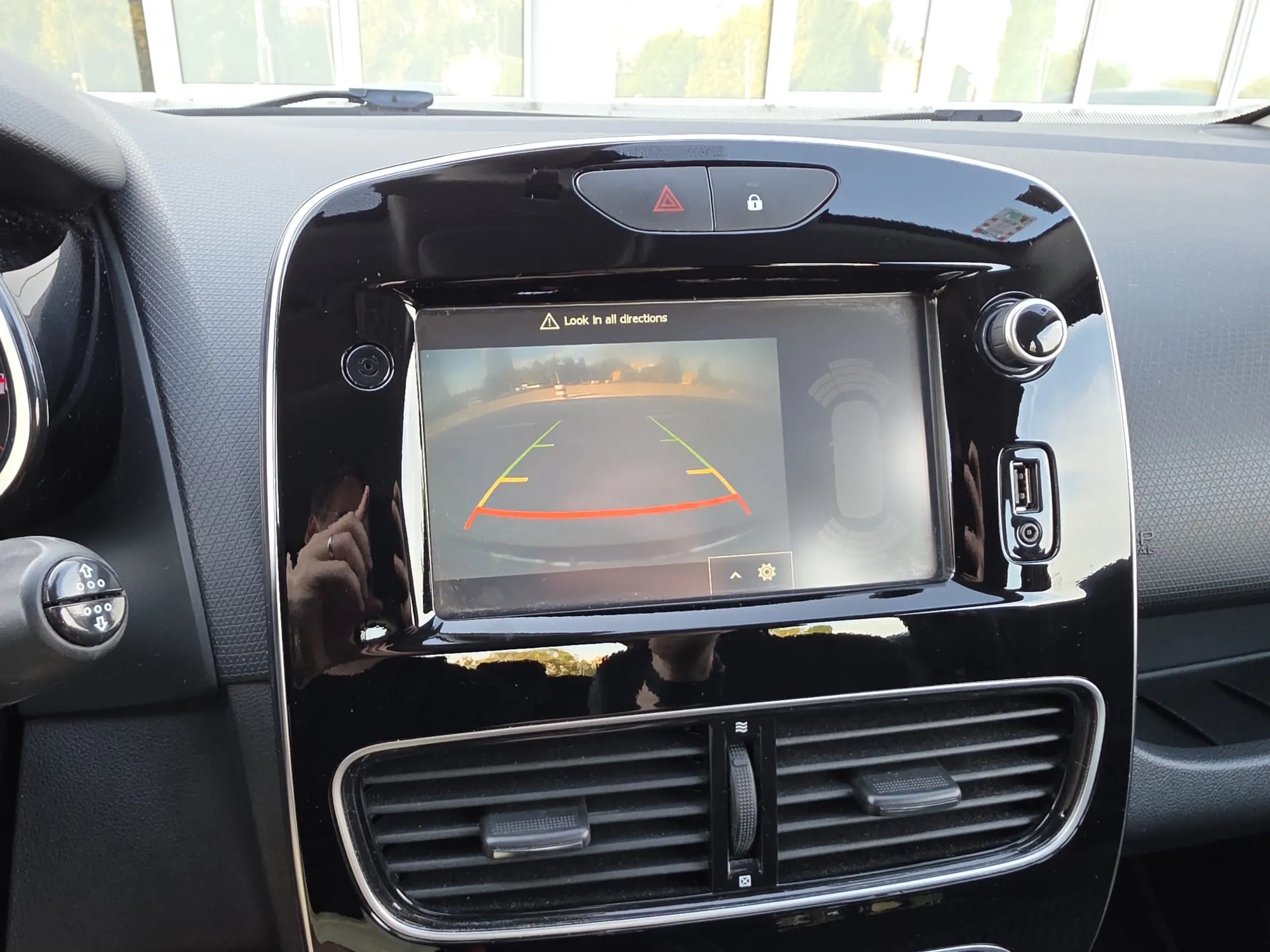 renault clio tce 90 - slika 12