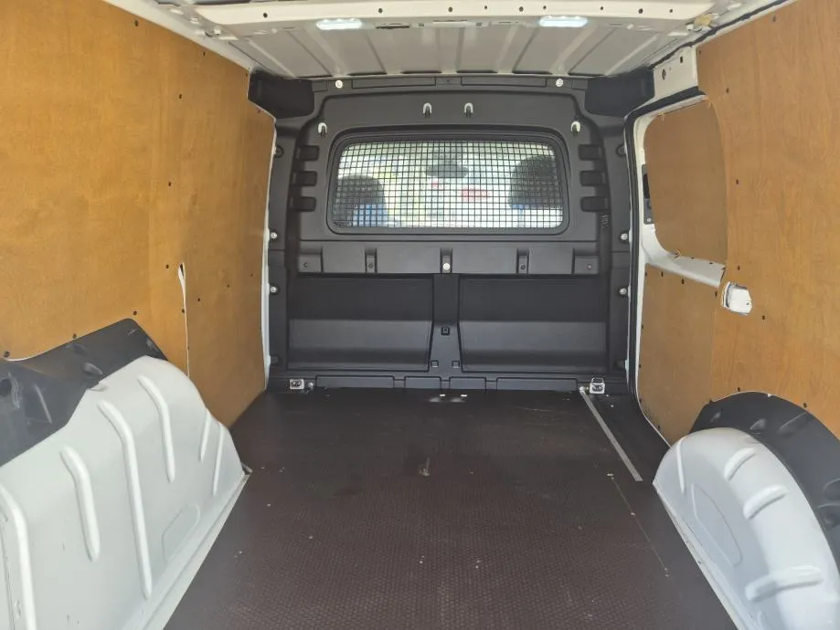 vw caddy 2.0 tdi, novi model, odlično stanje, garancija - slika 10