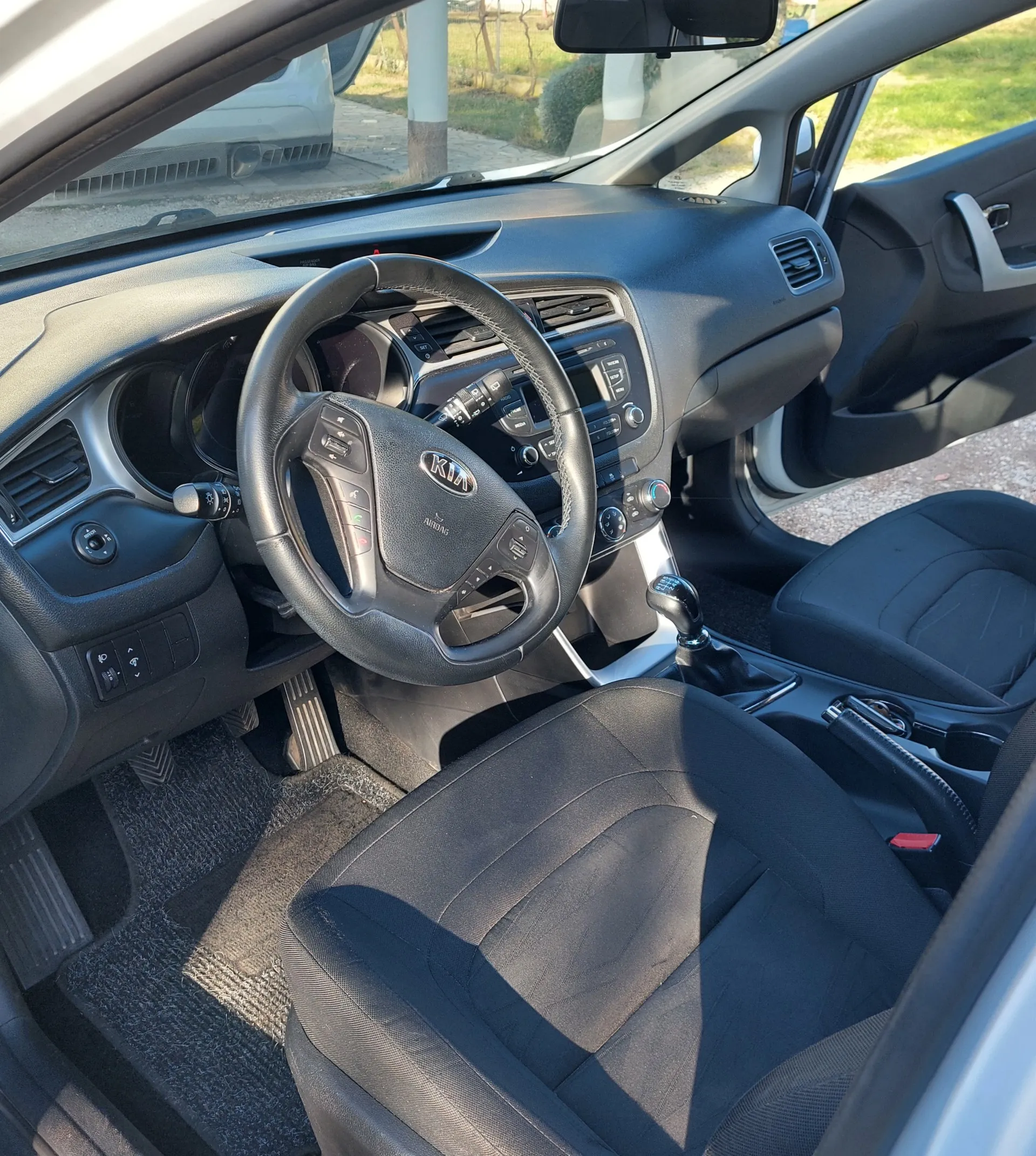 kia ceed 1.6 crdi - slika 1