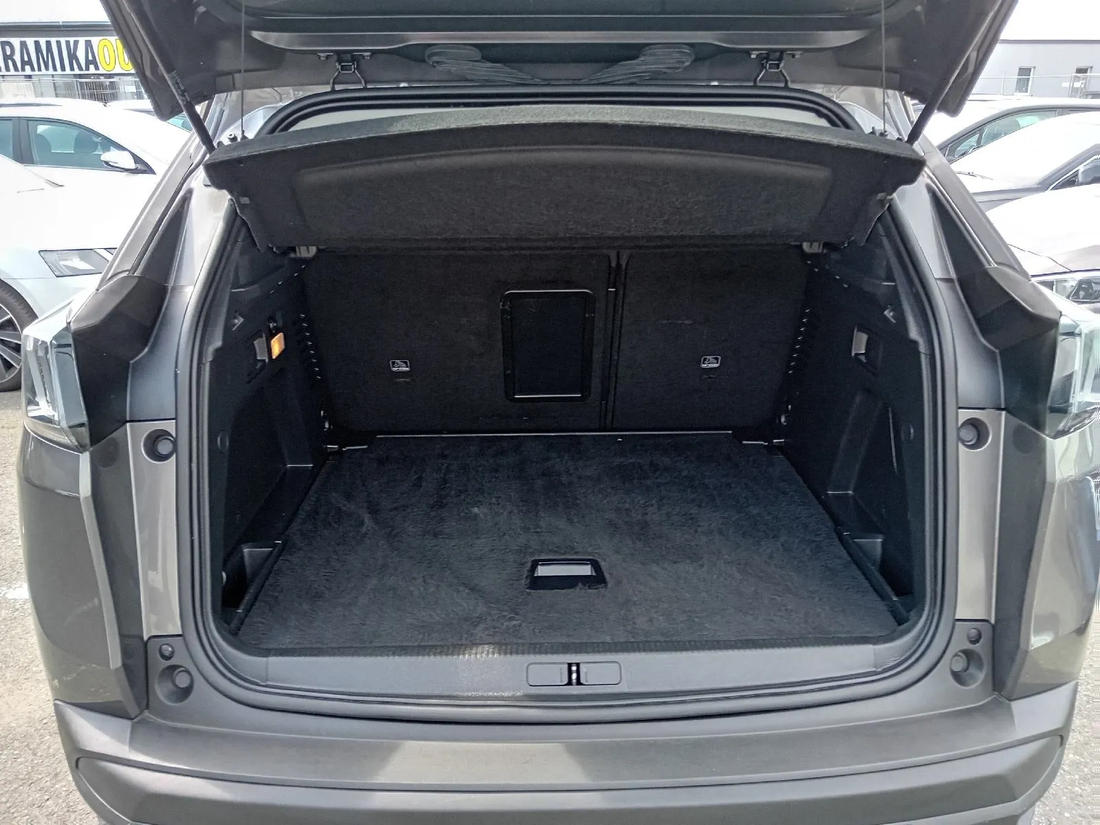 peugeot 3008 1,5 bluehdi automatik,do 2 godine jamstva,u sustavu pdv-a - slika 12