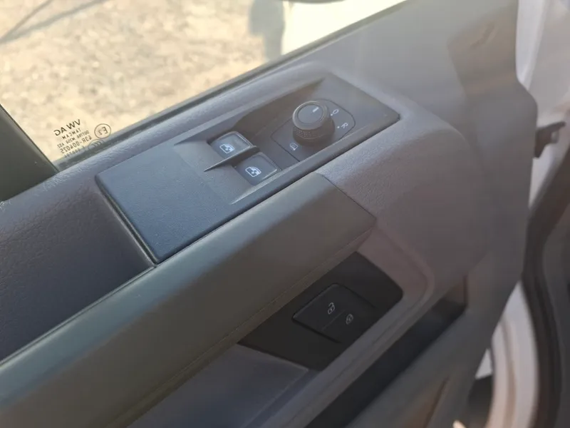volkswagen crafter 2.0 tdi*177ks*klima*navigacija* - slika 8