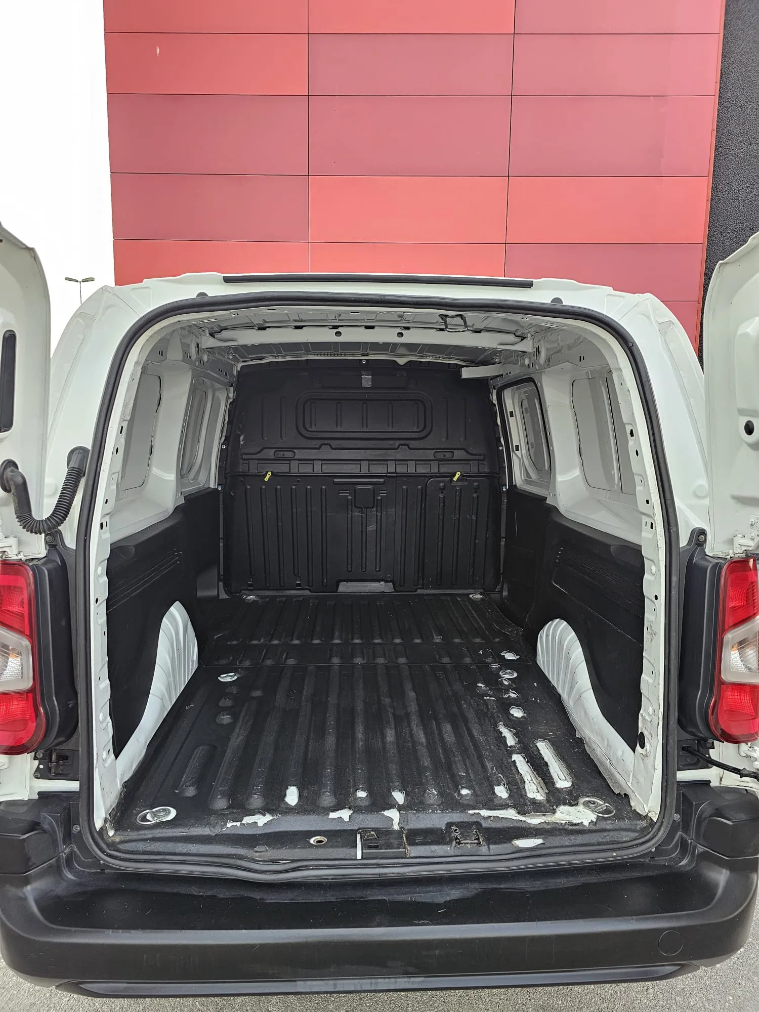 renault berlingo 2019 g, 1.5 dci, 2019 god. kartice - slika 8