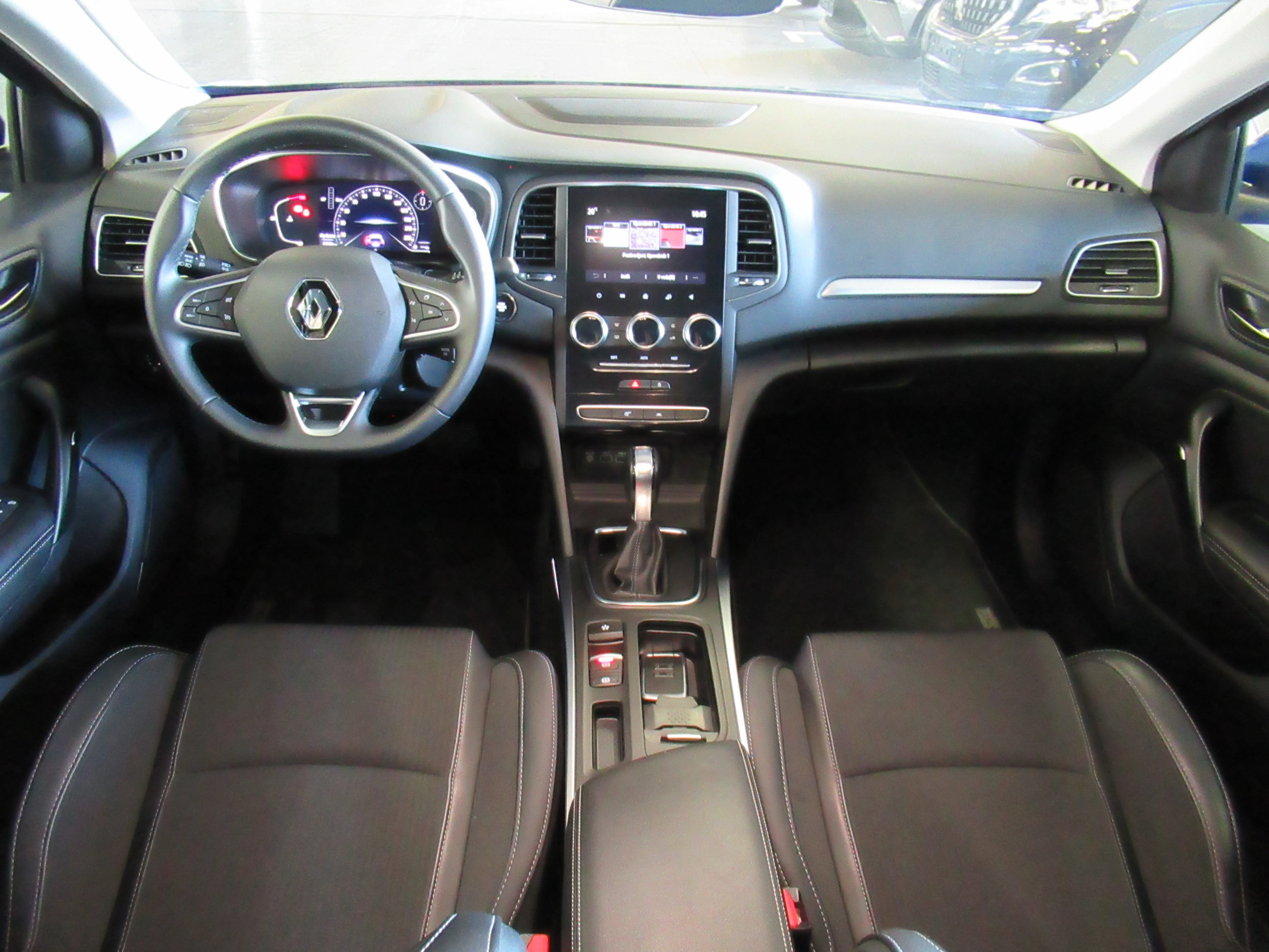 renault megane intens dci 115 edc -slo. 1 lastn. samo 23.500 km - slika 9