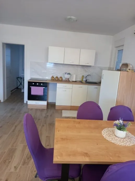 vir, novi stan na prvom katu(94m2), 300 metara do plaže (prodaja) - slika 2