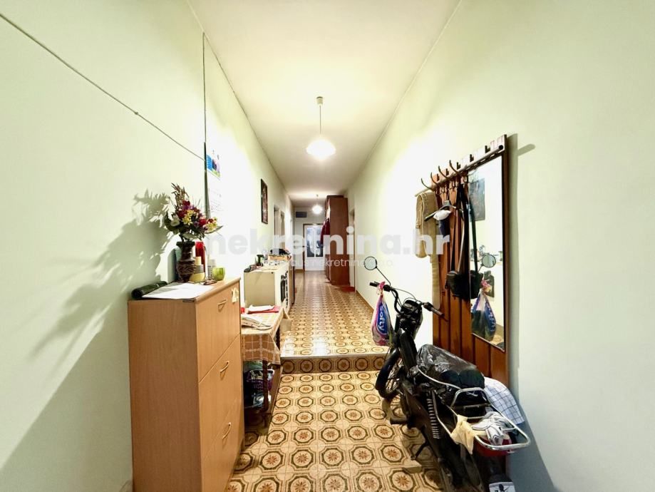 prodaja - samostojeća kuća - 300m2 - biograd na moru - slika 13
