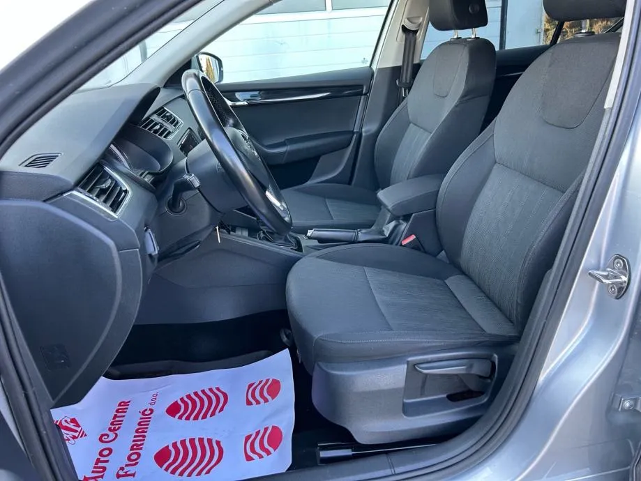 škoda octavia 2,0 tdi dsg 2018.,reg:29.1.2027.,servis, hr vozilo... - slika 12