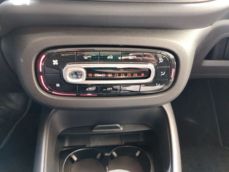 smart fortwo coupe smart eq - slika 13
