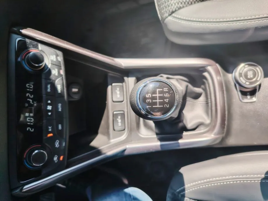 suzuki s-cross 1,4 glx hybrid 4x4 - slika 15