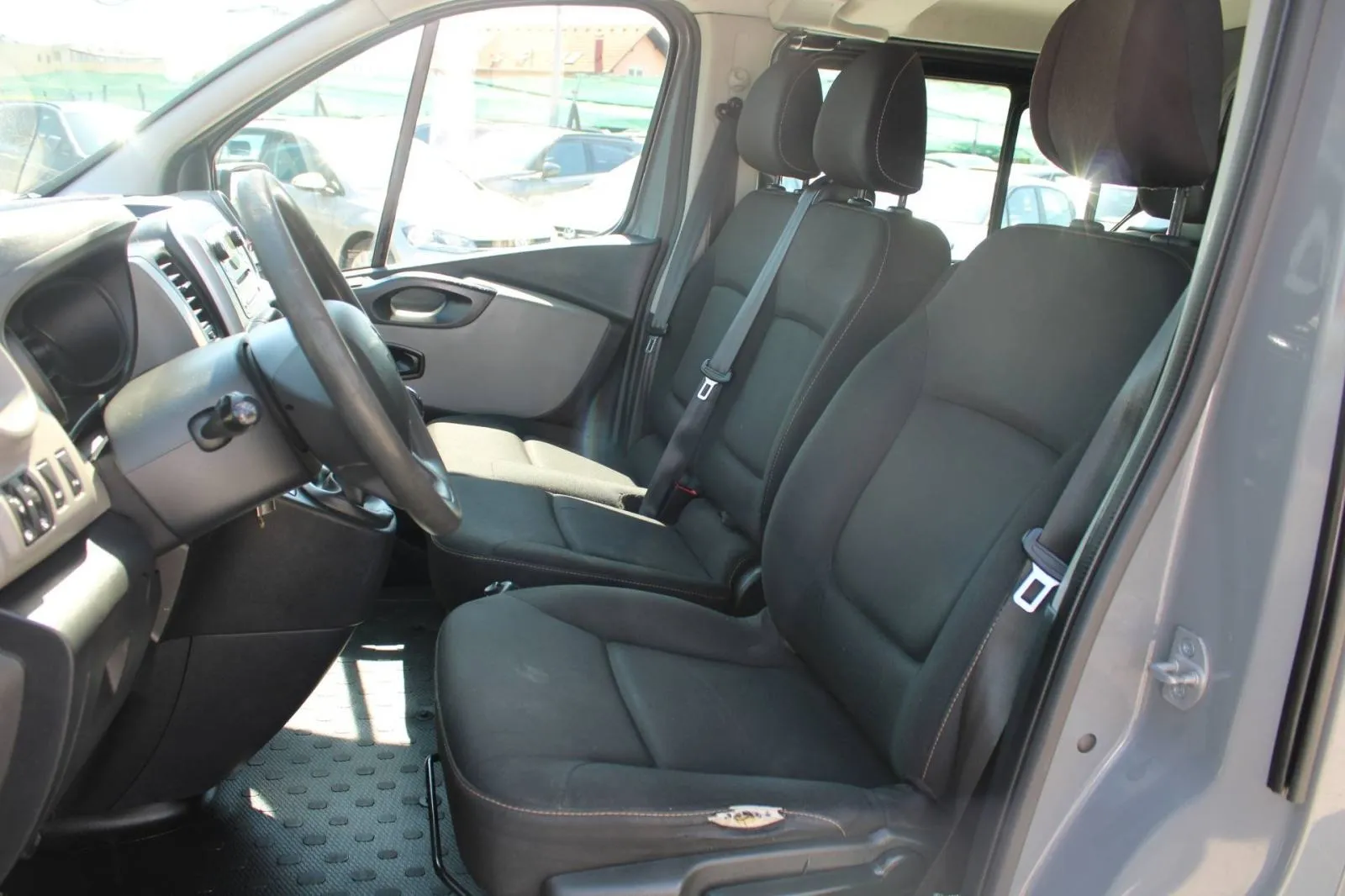 renault trafic 1.6 dci dupla kabina - 6 sjedala, 2016 god. - slika 16