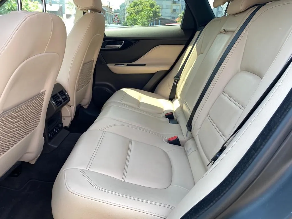 jaguar f-pace 2.0 d 4x4 automatik, navi, led, kamera, 4x garancija! - slika 13