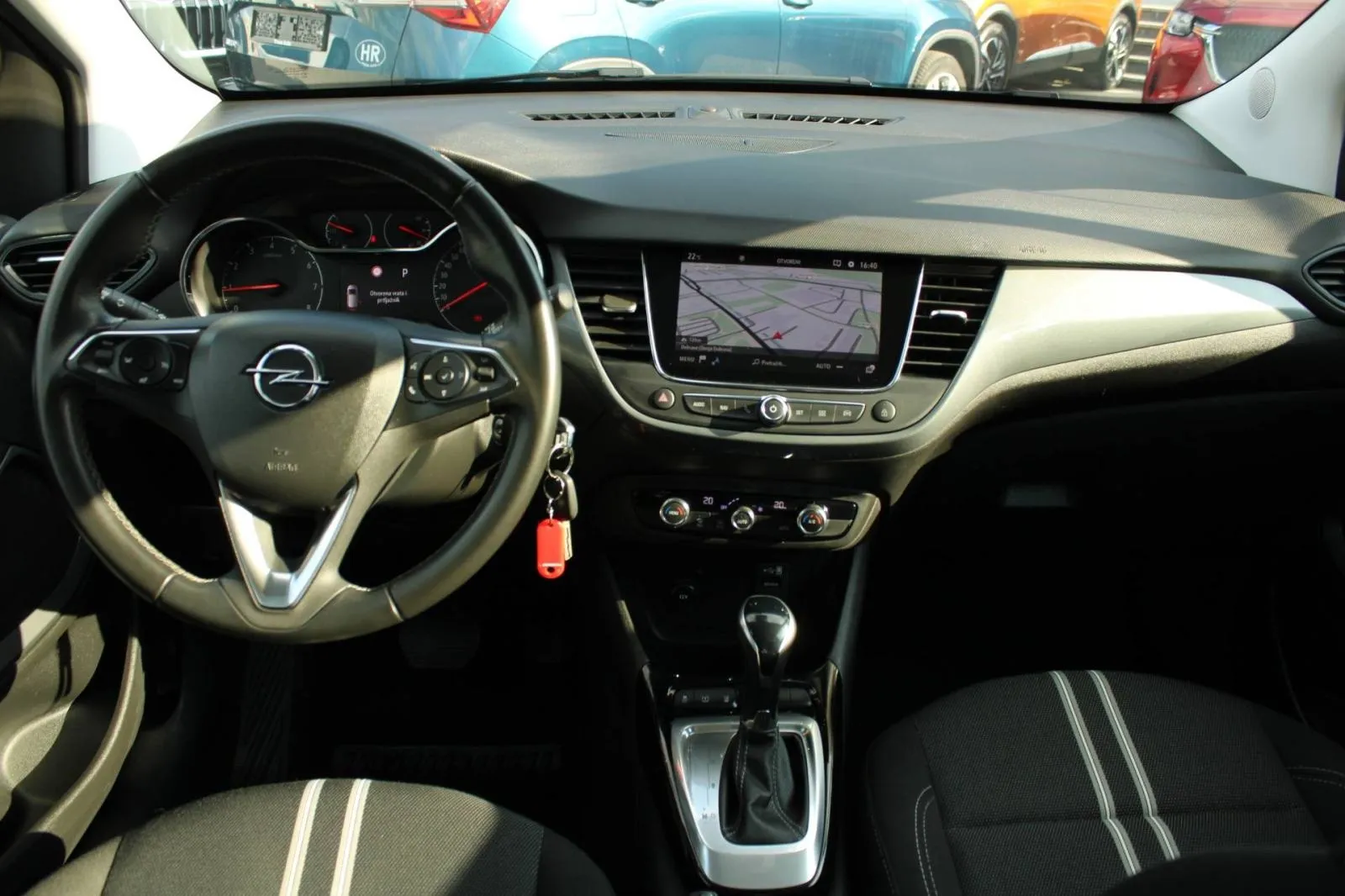 opel crossland 1.2 turbo automatik *led, navigacija* - slika 9