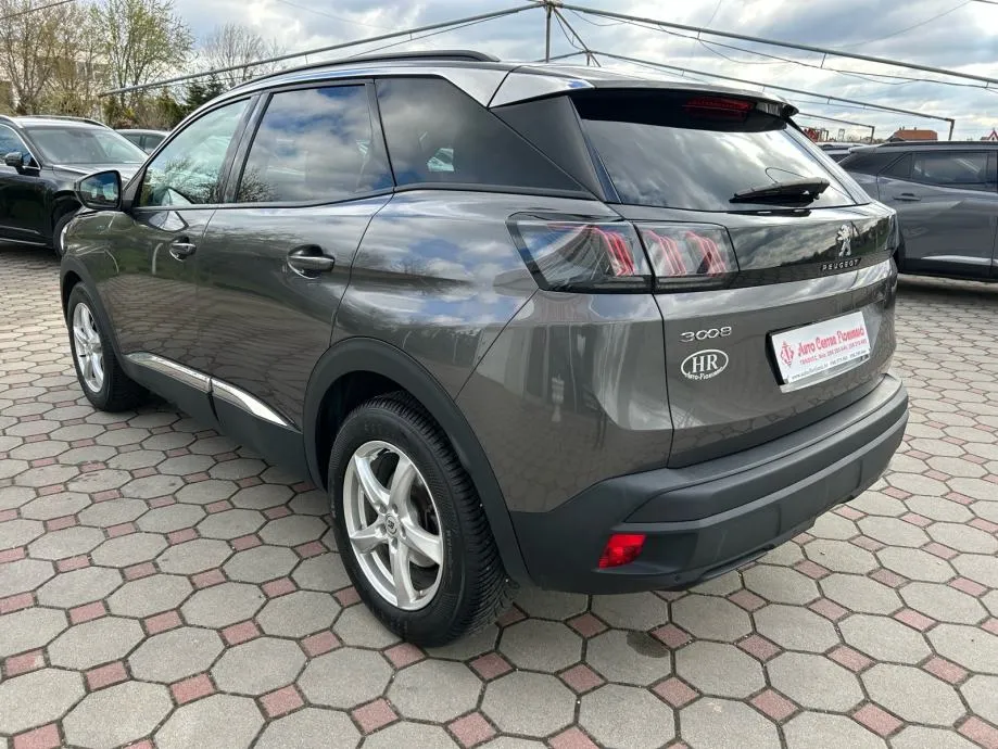 peugeot 3008 1,5 blue hdi 2022.,hr vozilo, servisna, navi, kamera.... - slika 5