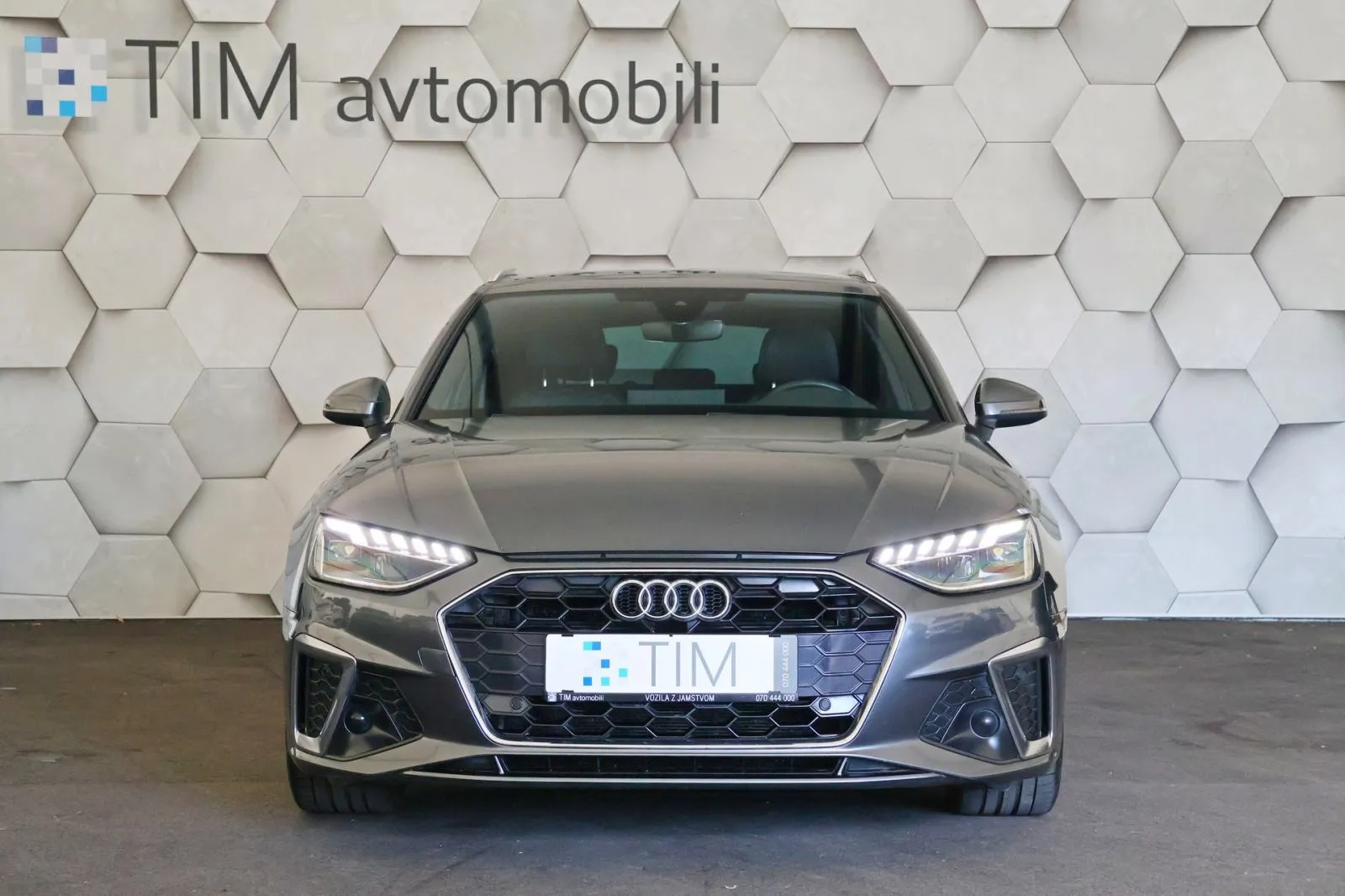 audi a4 avant 35tdi s-tronic s-line full led virtual dab kamera - slika 5