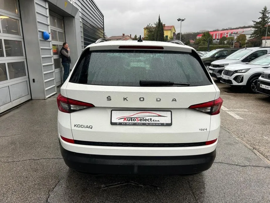 škoda kodiaq 2,0 tdi dsg 4x4 - 100.000km - garancija - reg 1god!! - slika 6