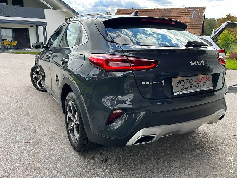 kia xceed 1.6 crdi-1 vl.navi-kam-led-alu-odlicn - slika 5