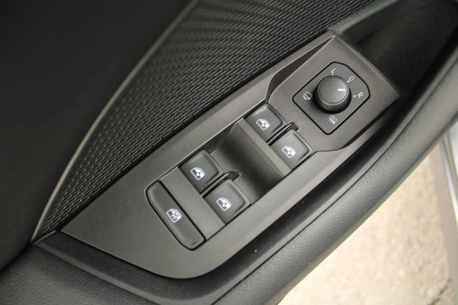 škoda octavia combi 2.0 tdi *led, navigacija, kamera* - slika 22