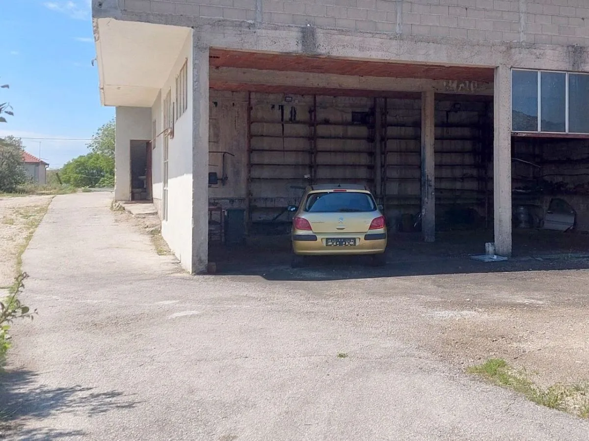 iznajmljuje se poslovni prostor, šibenik, drž. cesta šibenik – boraja - slika 5