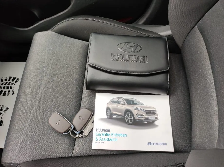 hyundai tucson 1,6 crdi - hybrid - 120.000km - kamera - navi - reg ! - slika 20
