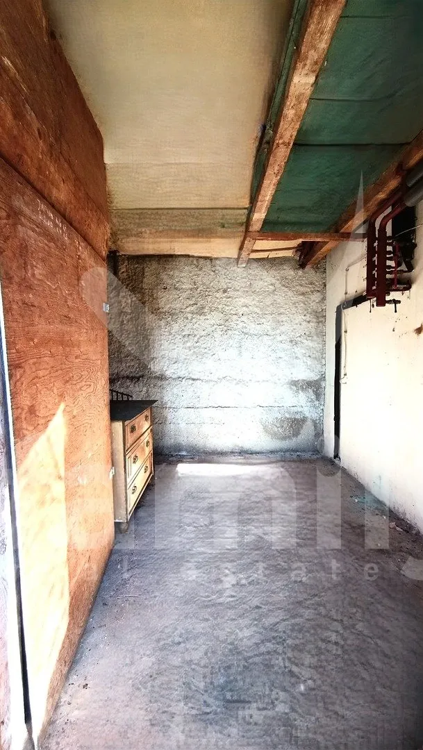 prodaja šarmantne kuće za renovaciju u mirnom naselju - slika 26