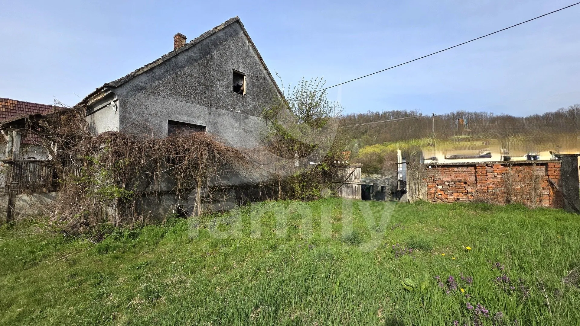 prodaja kuće sa prostranom okućnicom u dragovcima - slika 2
