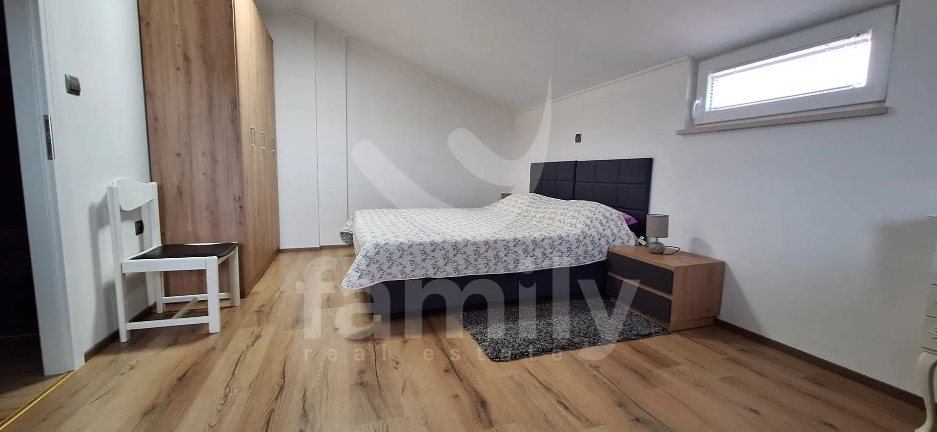 apartmanska kuća sa 4 stana i pogledom na more - slika 5