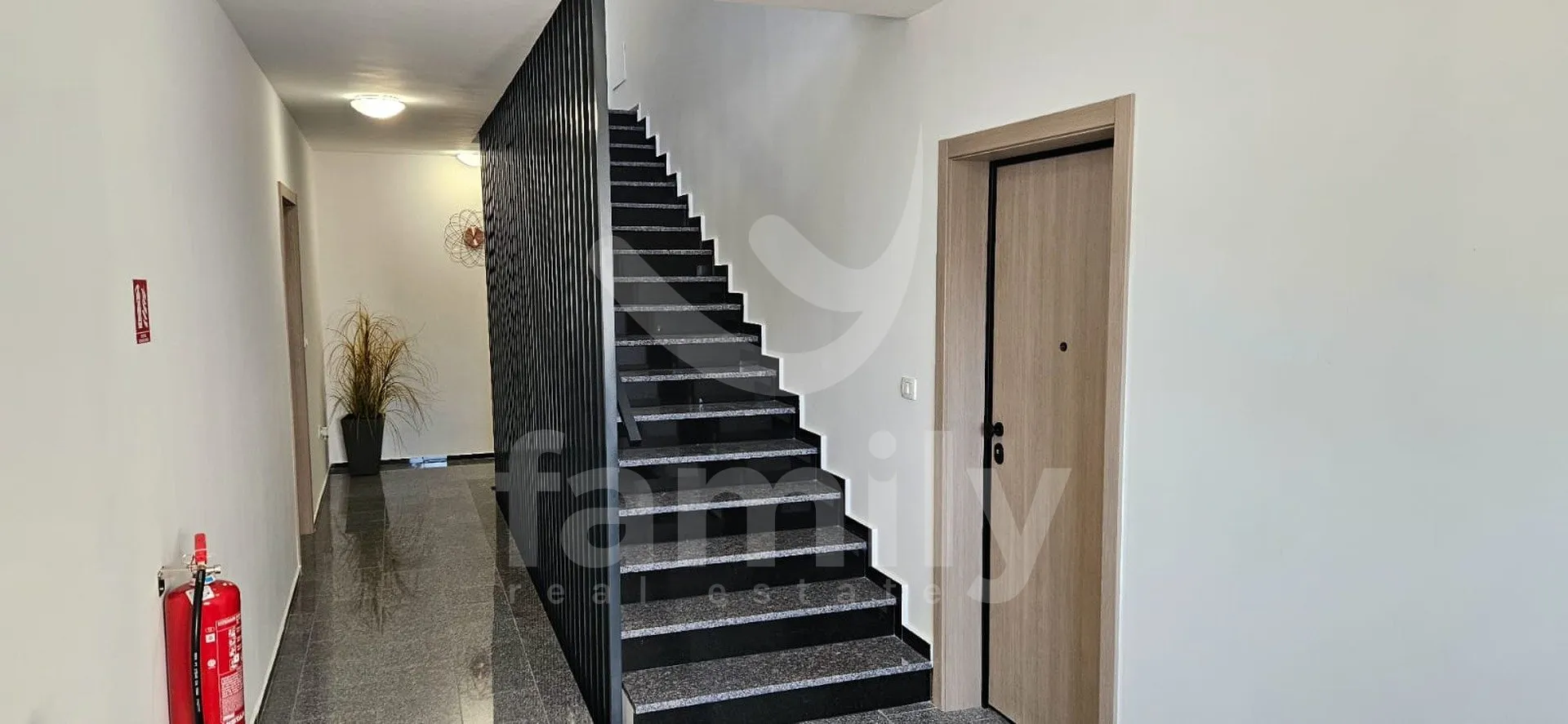 novogradnja, apartman na drugom katu sa pogledom na more - slika 4
