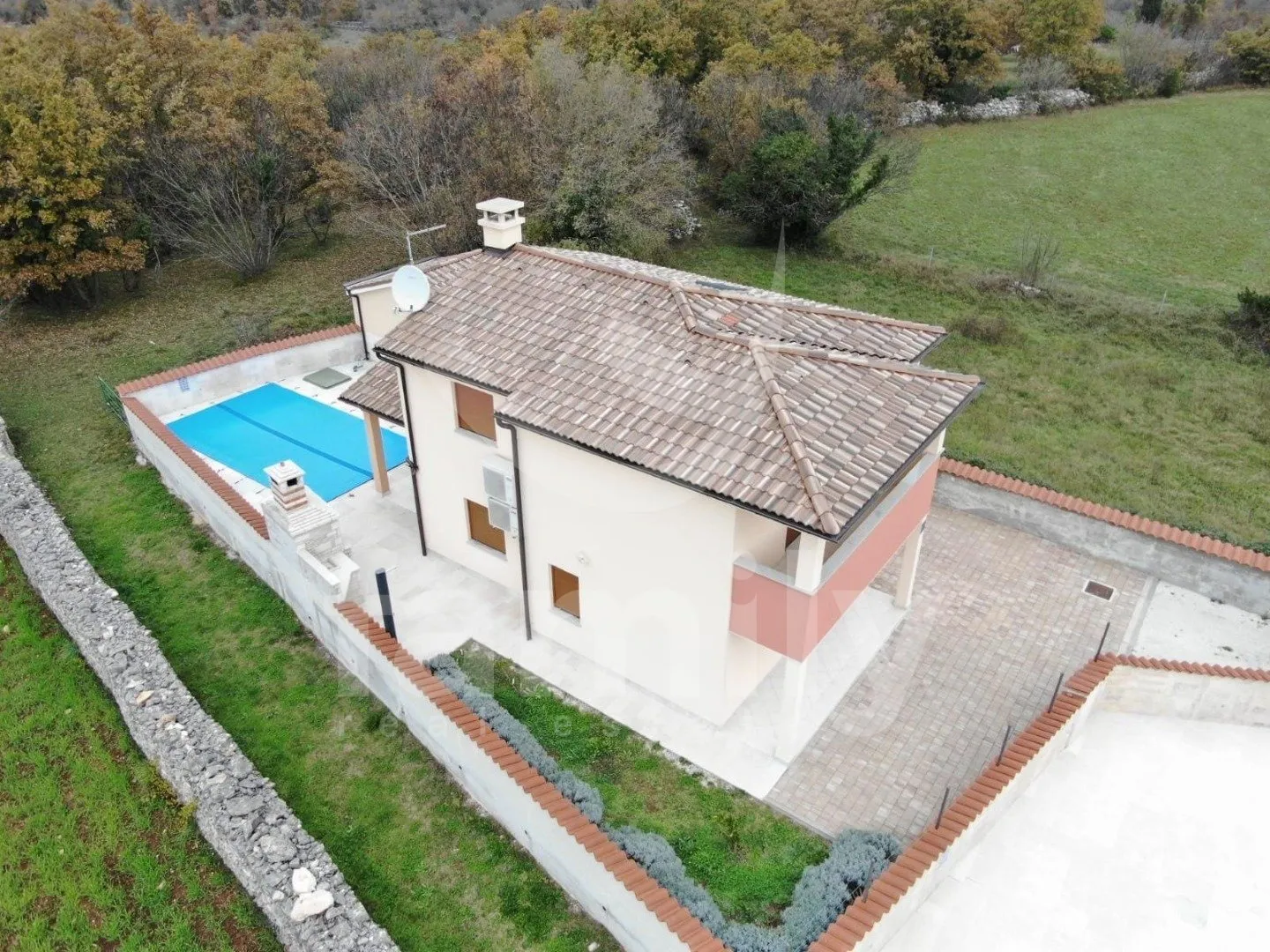 prodaja šarmantne kuće za odmor u srcu istre - slika 2