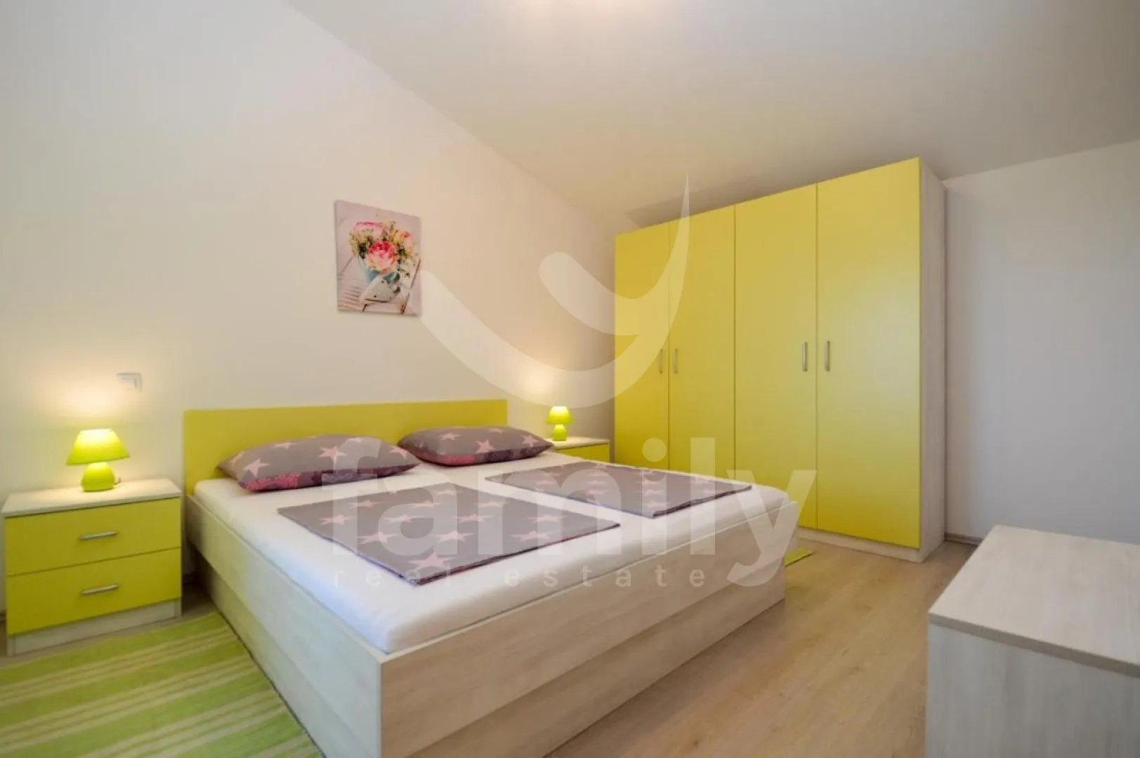 prostrana samostojeća kuća sa 5 apartmana i pogledom na more - slika 13