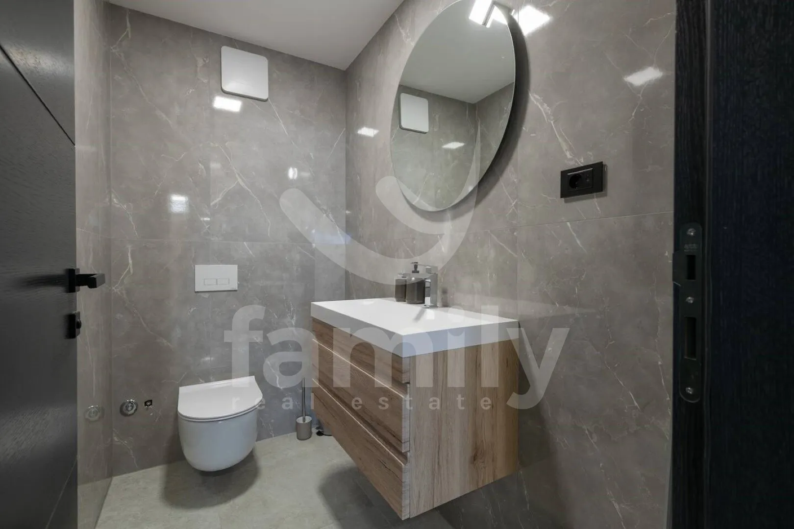 prestižna villa sa panoramskim pogledom na more - slika 13