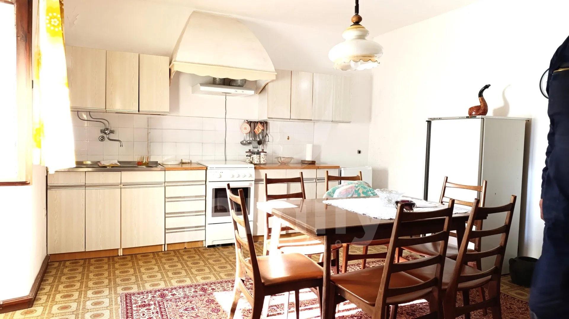 prodaja šarmantne kuće za renovaciju u mirnom naselju - slika 18